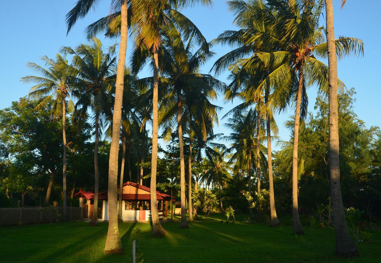Amigos Bungalows Гили Мено Екстериор снимка